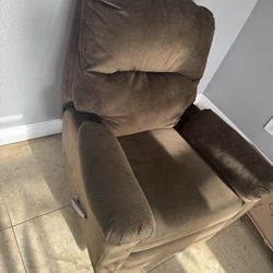 Recliner Ashley’s
