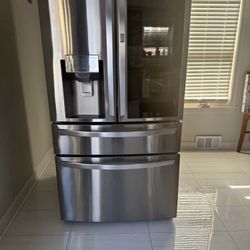 LG Stainless Steel French Door Refrigerator with InstaView Door-in-Door & Ice Maker