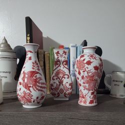 Red Chinese Vases