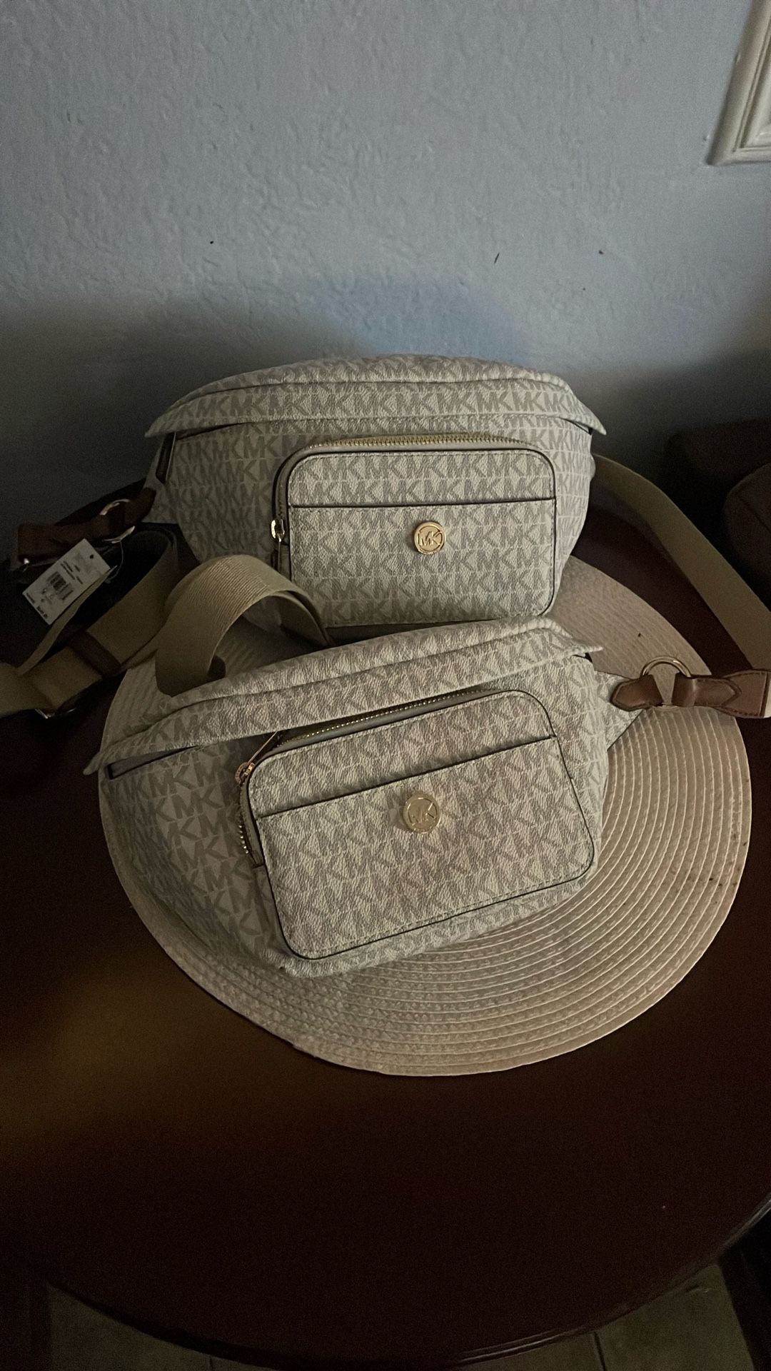 Maniqueísmo Nuevas Son Grandes Mk Precio Cada Una