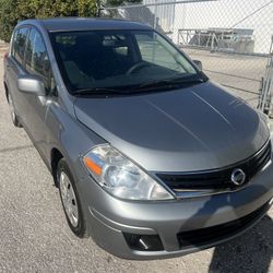 2011 Nissan Versa S 