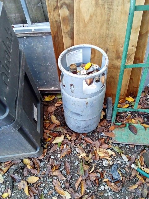Forklift Propane Tank Partially Full