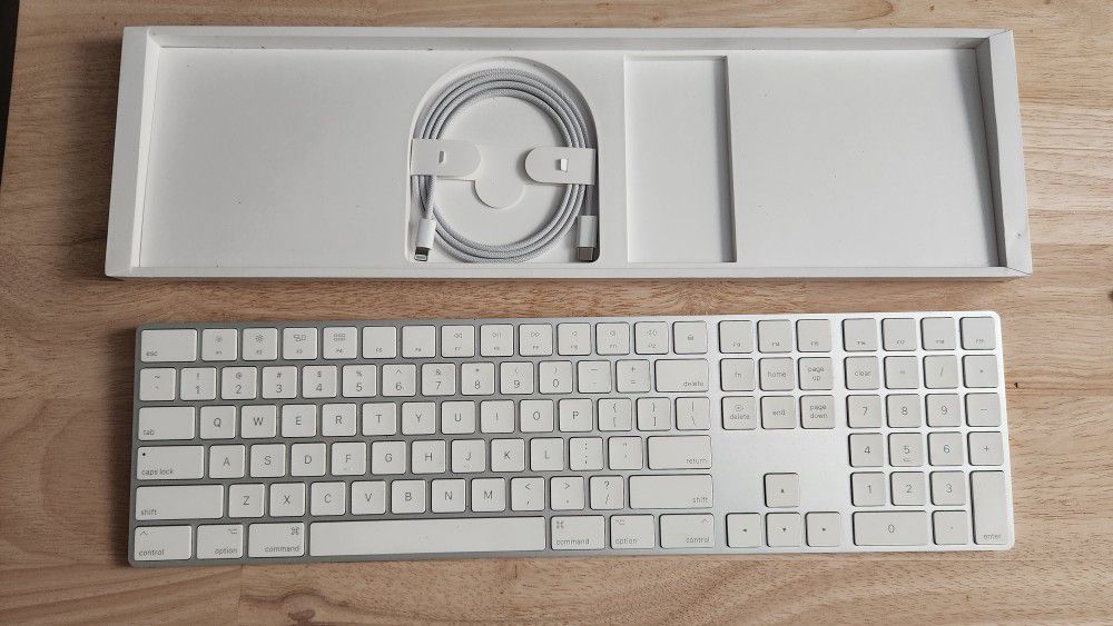 Apple Magic Keyboard (with Numeric keypad) - English (US) - Silver
