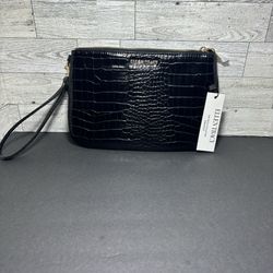 Ellen Tracey The Croco collection Wristlet NWT  STYLE # ESTSLG1100 