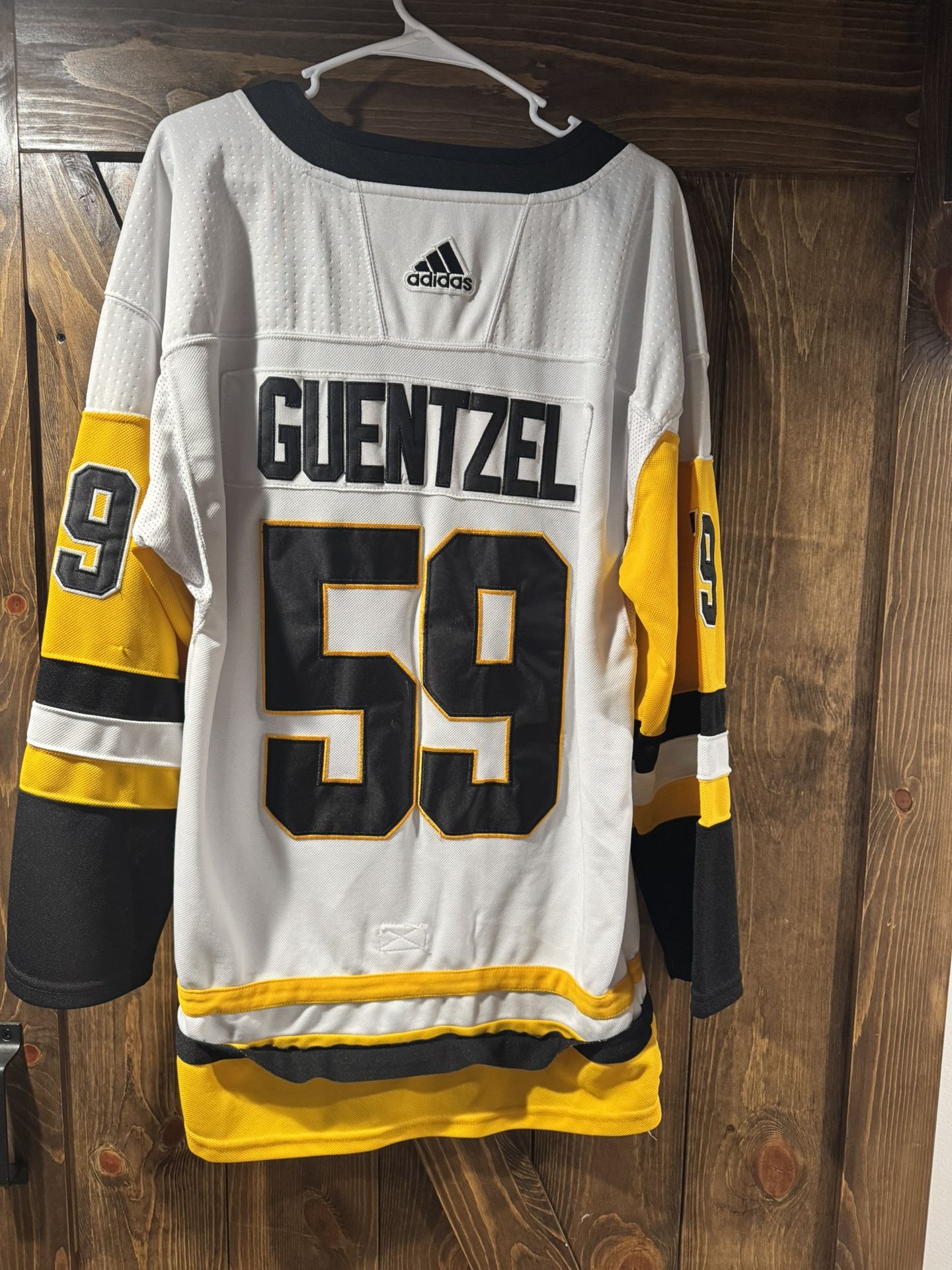 Jake Guentzel Jersey