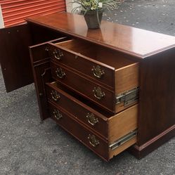 Real Wood Long Dresser With Big Drawers. Drawers Sliding Smoothly. Delivery Available. Se Habla Español 