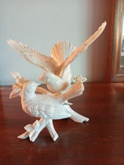Two doves figurine by Lenox
