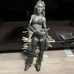 NECA Frank Miller's Sin City NANCY 7" Action Figure Black & White 2005