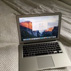 MacBook Air 13” Early 2015