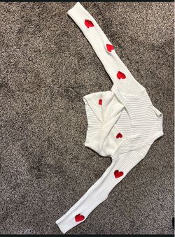 CUTEST White Heart Sweater Top 🤍❤️ Y2K / Going Out