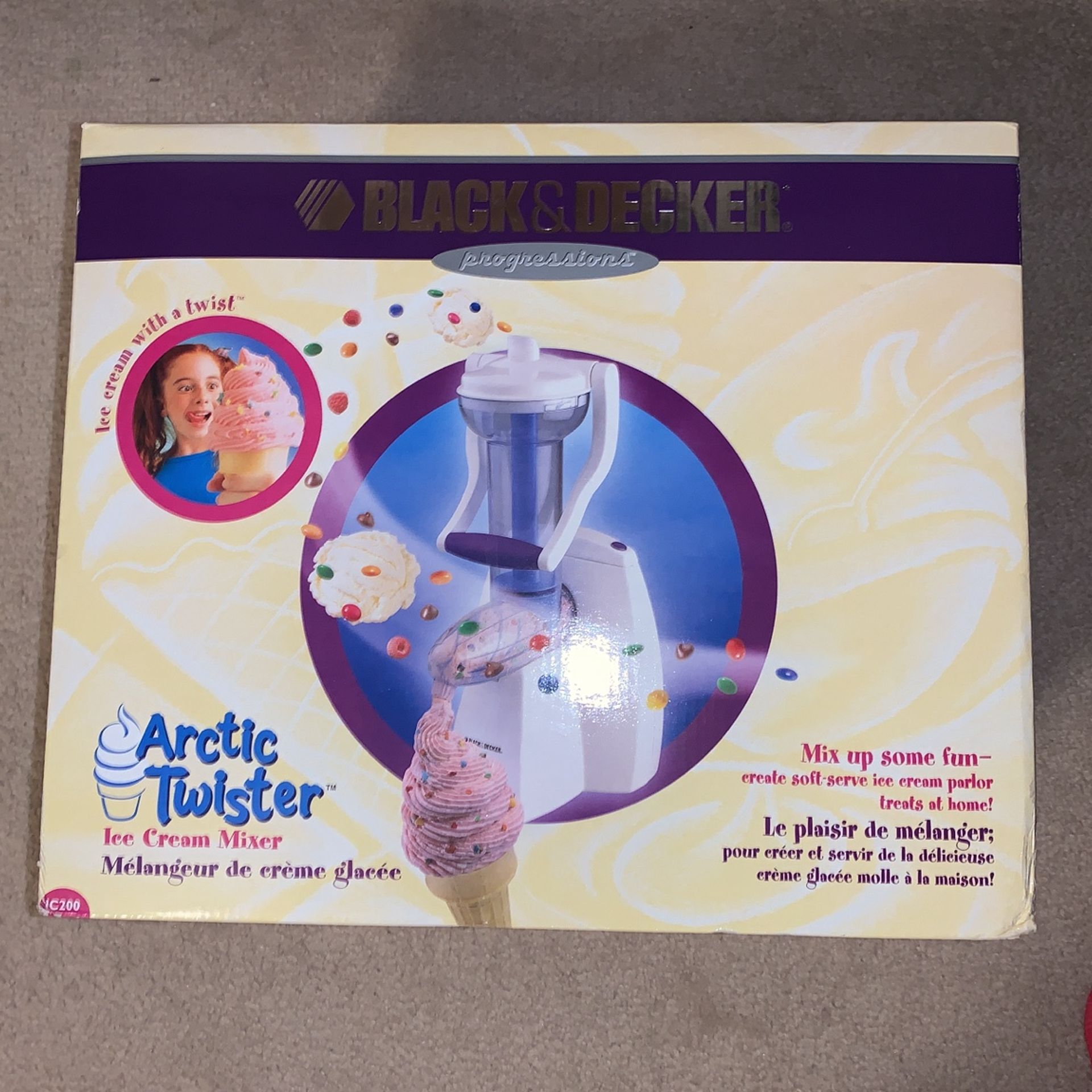 Black & Decker Artic Twister Soft Serve Ice Cream Mixer Maker IC200 Party Sealed