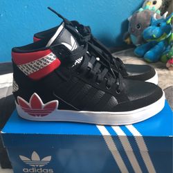 Adidas Hard court Hi J Size 6 1/2