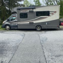 Ford Fuse Winnebago 2017