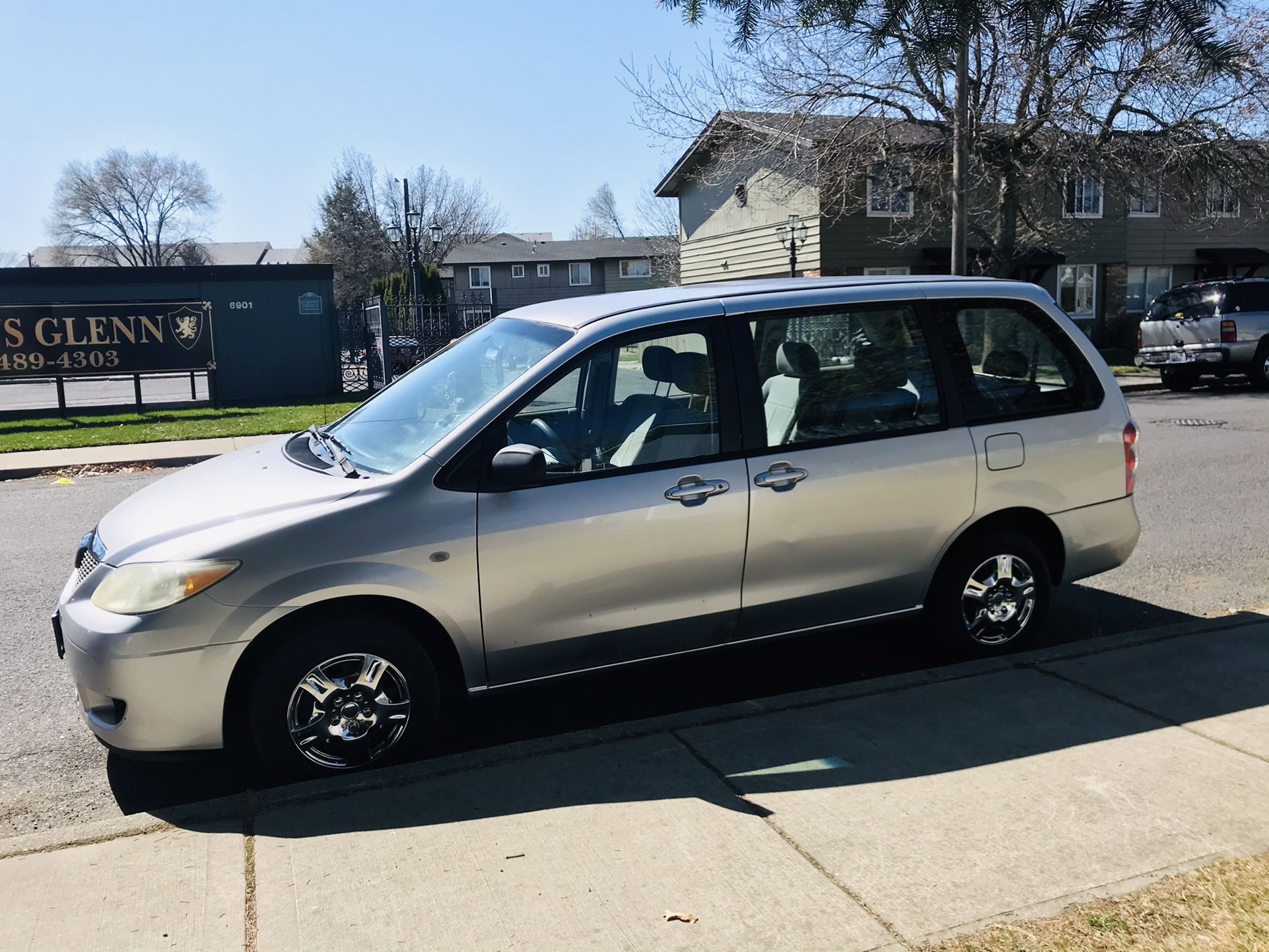 2006 Mazda MPV