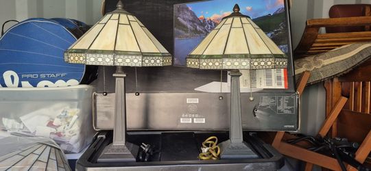 Set Of 2 Tiffany-Style Table Lamps