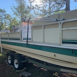 22' Party Boat