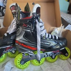 BRAND NEW BAUER VAPOR 2.9 ROLLER HOCKEY SKATES, SZ 3.5