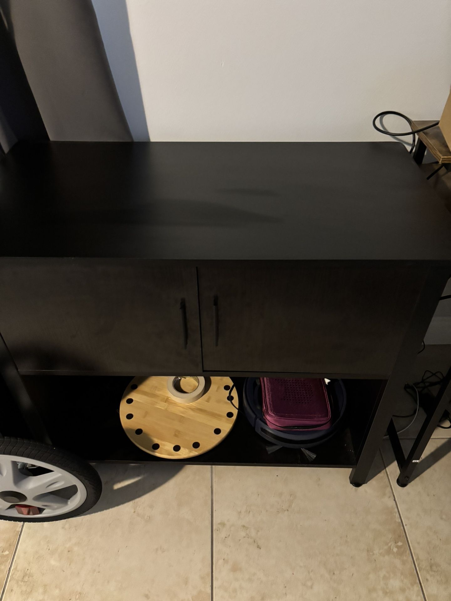 Table/ Storage