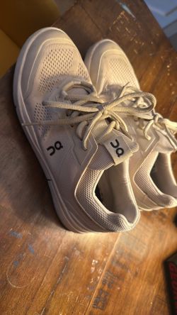 On Women’s shoes