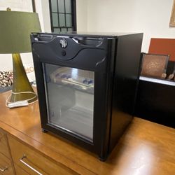 Mini Bar Fridges $65 (while Supplies Last)