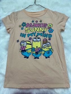 Illumination presents Minions graphics t shirt girls size small peach 🍑 color short sleeve kids