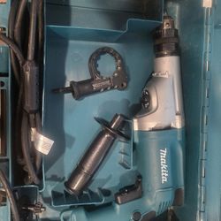 Makita HP2050-R 6.6 Amp 3/4 in. Hammer Drill with Case