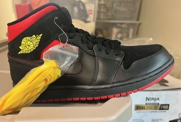 Jordan 1 Mid “Last Shot” size 10.5