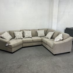 FINANCING AVAILABLEโผ๏ธ (Free Delivery) Beige Ashley Sectional Sofa Couch W/ Cuddler