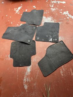Tiguan Rug Set