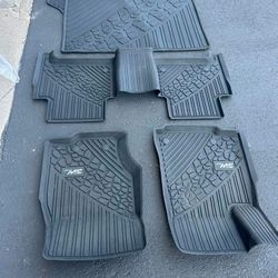 Jeep Grand Cherokee Weather Resistant Mats
