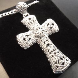 NEW STERLING SILVER CROSS PENDANT WITH CHAIN 