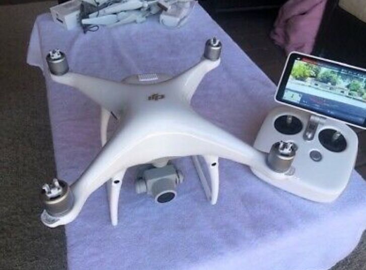 DJI Phantom 4 Pro+ Quadcopter 4k Camera Drone with LED ???