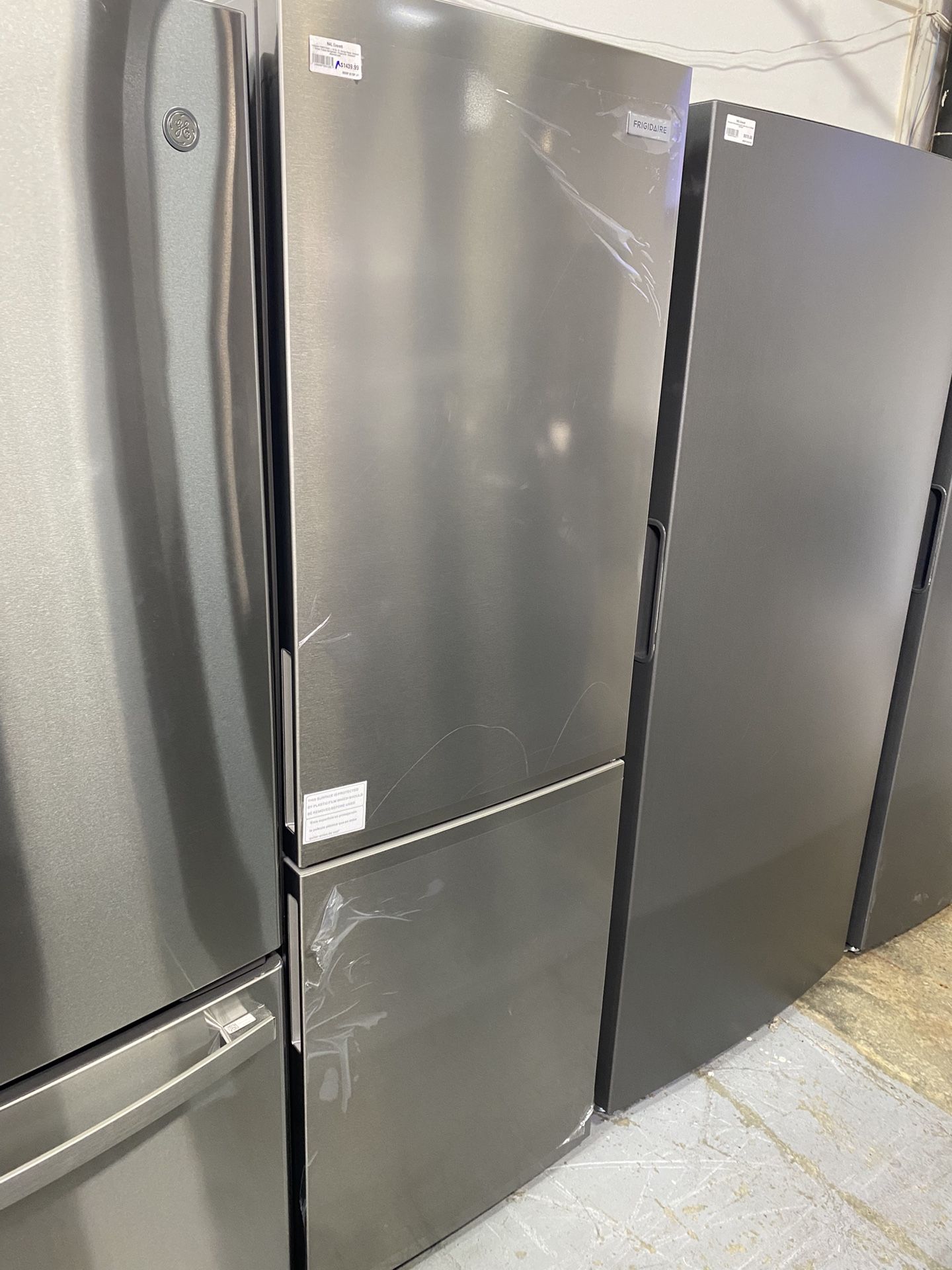 Frigidaire  FRBG1224AV 24 Inch Freestanding Bottom Freezer