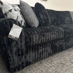 MIDNIGHT-MADNESS ONYX 2-PIECE RAF SECTIONAL SOFA WITH CHAISE