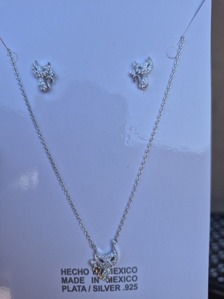 Beautiful New .925 Sterling Silver Cat Set (Necklace + Earrings) Made in Mexico • Genuine .925 Sterling Silver.