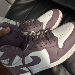 Air Jordan 1 Retro High OG White /mauve