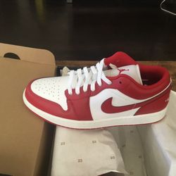 New Men’s Air Jordan 1 Low size 10