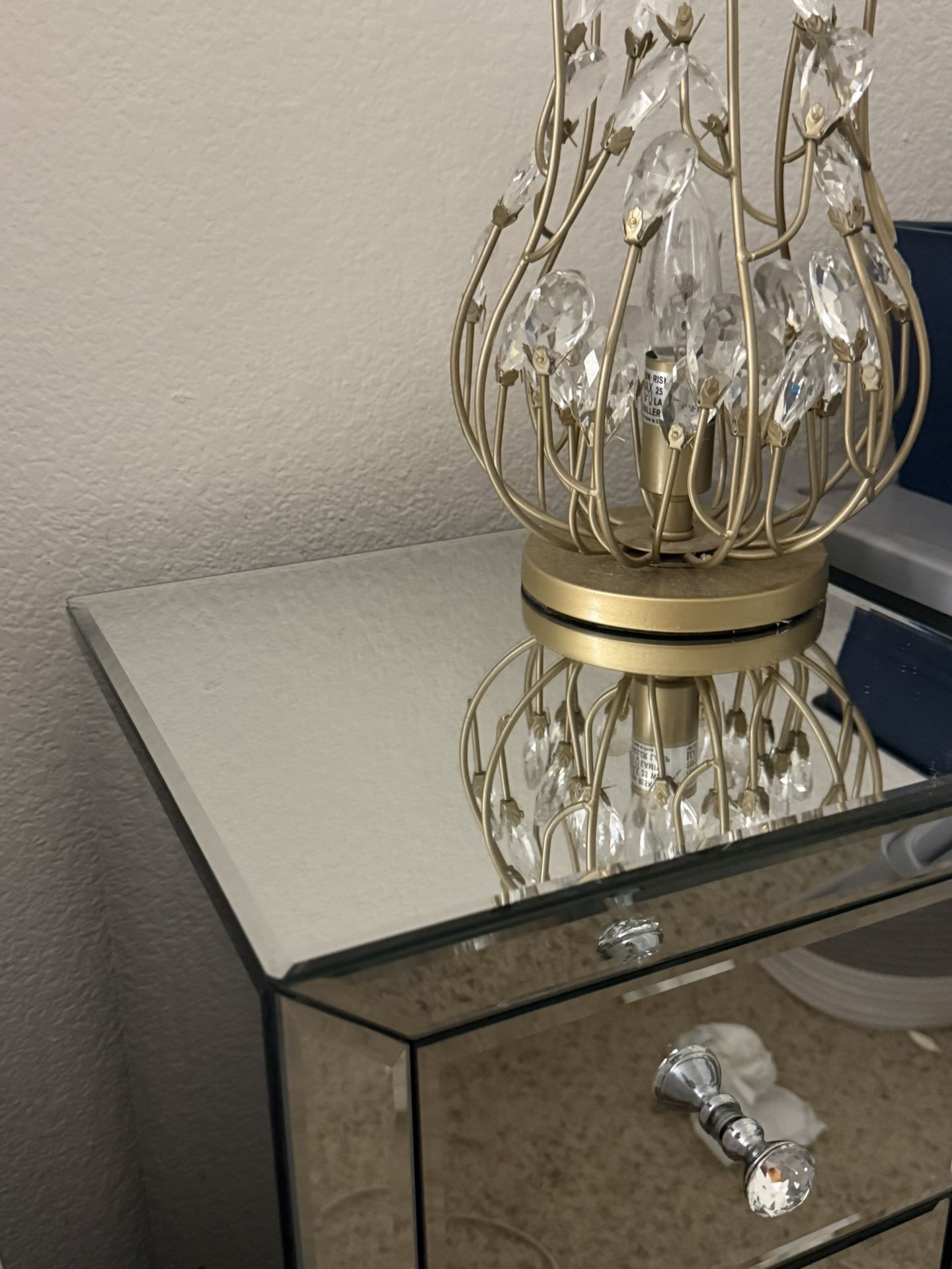 Like New Beautiful Two Clear Night Stands