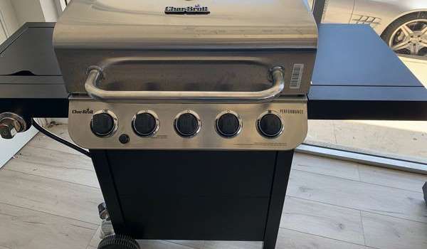 Brand New Char-Broil 5 Burner BBQ Grill! N6W