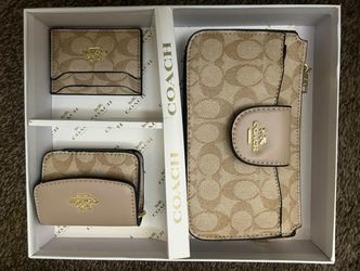 COACH PURSE/BAG WALLET brand new 