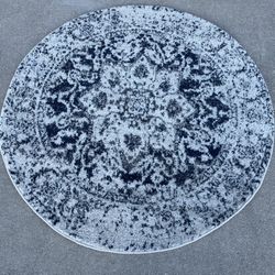 Nice Vintage Style Small Round Area Rug (4’x4’)