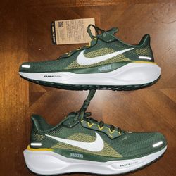 Nike Air Zoom Pegasus 41 (Green Bay Packers) ($220) 