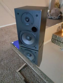Polk sub speaker