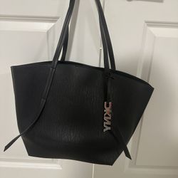 New DKNY Lyda Extra-Large Tote no tags real leather not used