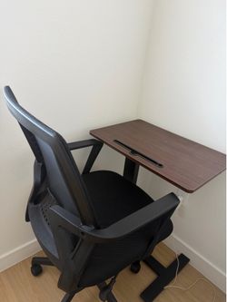 Standing desk and chair