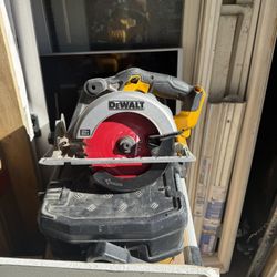Dewalt Circular Saw 