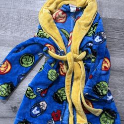 Boys Avengers Robe Size 6T
