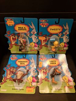 Looney Tunes Collectible Toy Figures