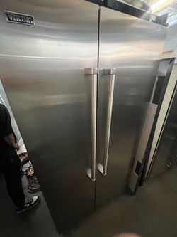 Viking 42” Side-by-Side Refrigerator with Ice Dispenser