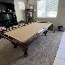 Pool Table 8ft ( Free Delivery & Set Up ) 
